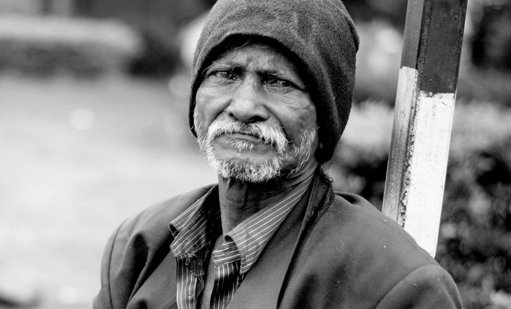 Dopo il declino osservato tra il 1920 e il 1970, a partire dagli anni ’80 la disuguaglianza di reddito è aumentata in quasi tutti i paesi. Le ultime 4 decadi però, mostrano differenze fra paesi, sottolineando l’importanza di fattori politici e istituzionali nell’influenzare la disuguaglianza di reddito.