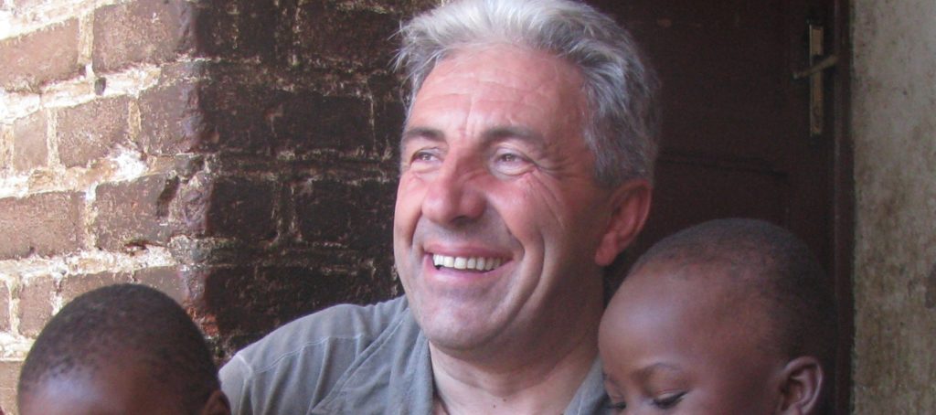 Intervista ad Armando Zappolini, parroco e Presidente nazionale del Coordinamento Nazionale Comunità di Accoglienza (CNCA).