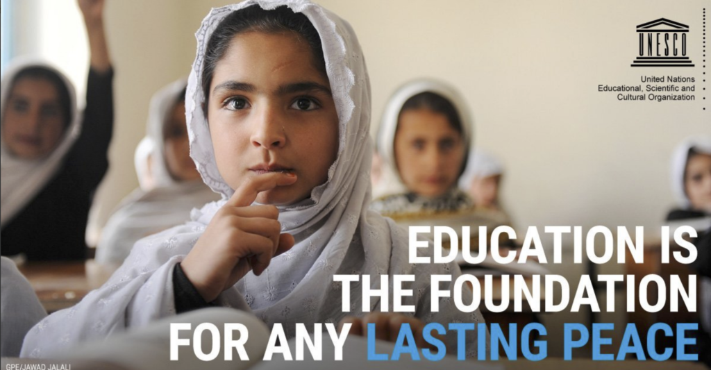 L'istruzione è il cuore dello sviluppo sostenibile delle future generazioni. 