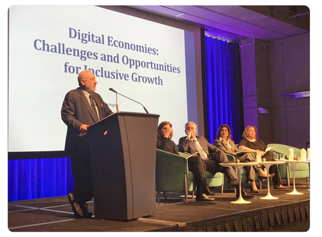 @JosephEStiglitz: Le nuove tecnologie aprono a molteplici nuove opportunità, ma se non saranno adeguatamente regolate, prevarrà il “lato oscuro”, che porterà’ ad una maggiore monopolizzazione, più disuguaglianza, maggiore evasione fiscale e altre sfide