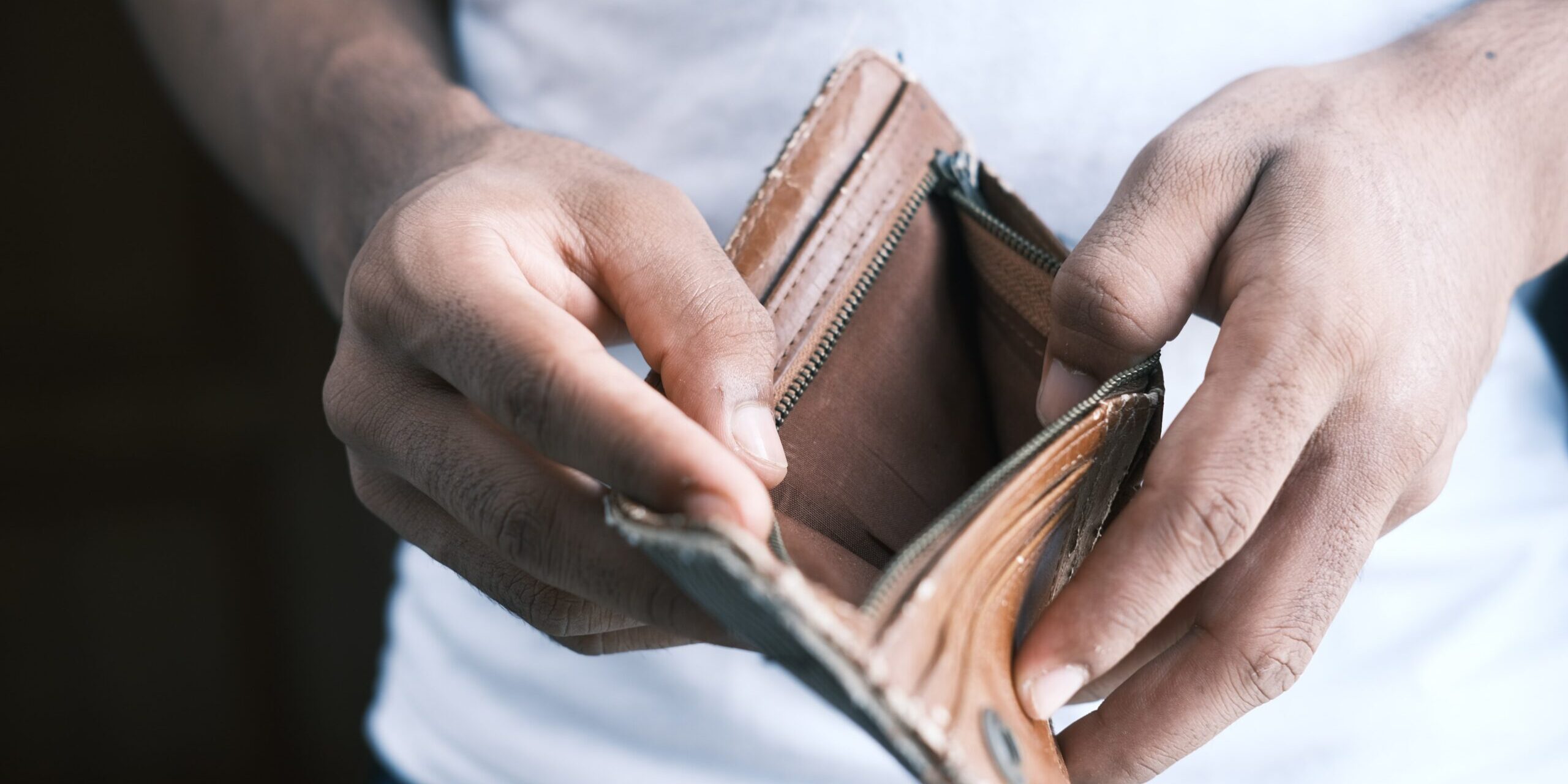 towfiqu-barbhuiya-3aGZ7a97qwA-unsplash-scaled Il Reddito di emergenza ha frenato la povertà assoluta delle famiglie italiane durante la pandemia