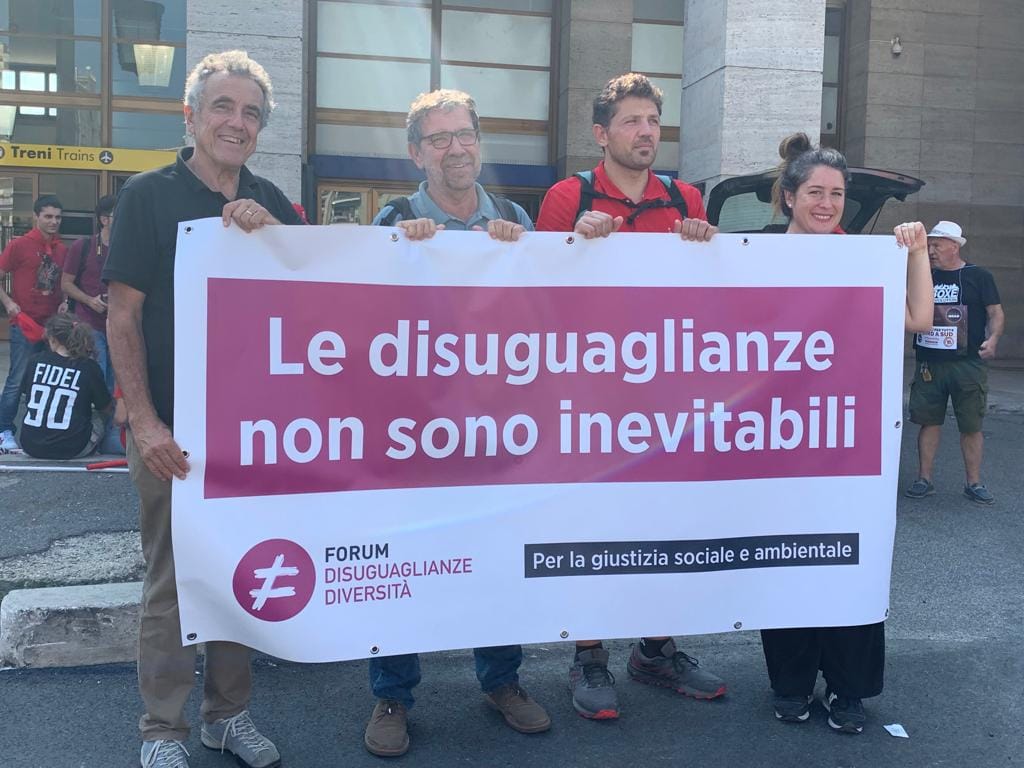 foto manifestazione forum